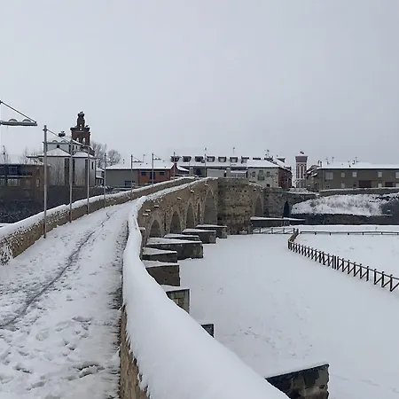 B&B Puente De Orbigo 3*