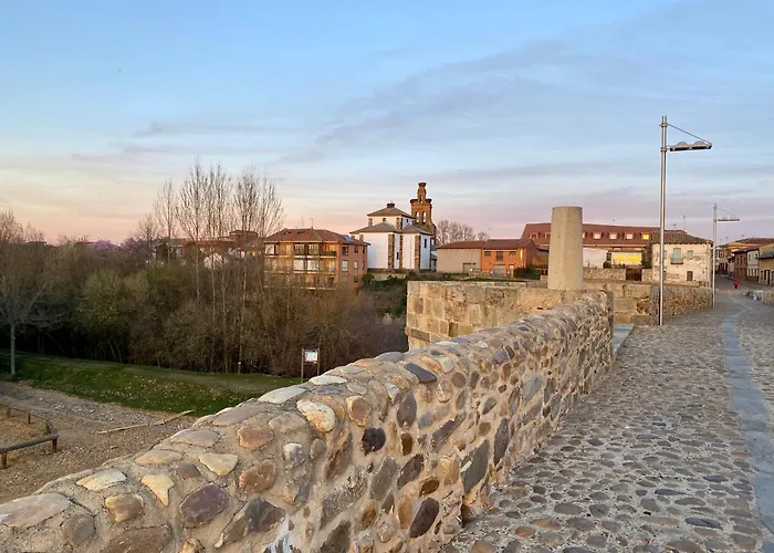 Puente De Orbigo Bed & Breakfast